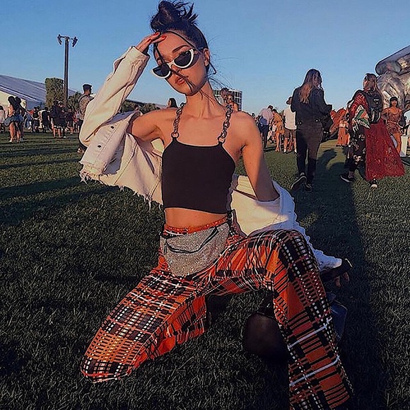 Black chain strap crop top ⛓ - Picture 6 of 12